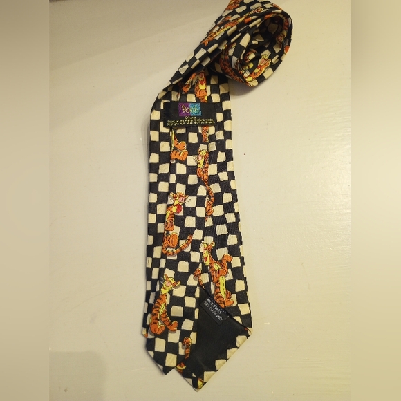 Pooh Brand Tigger bouncing Tigger men's tie - Picture 4 of 5